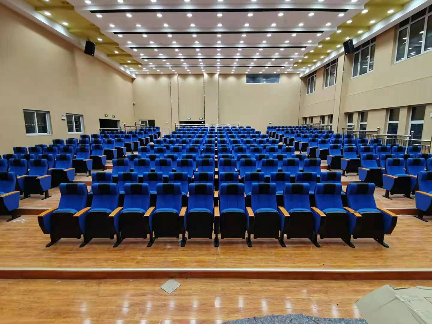 How to install auditorium chair can be more assured?