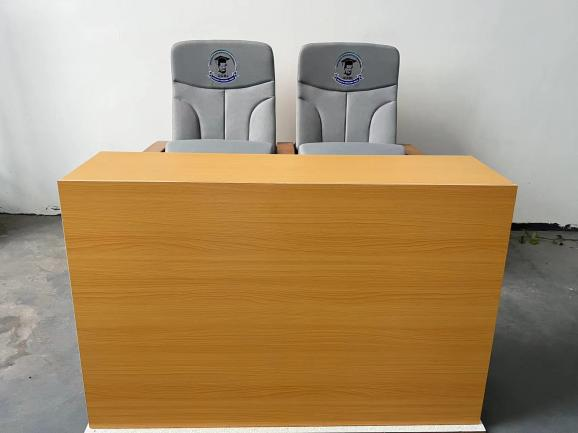 New Case of WINNER - Congo Auditorium Chair Project